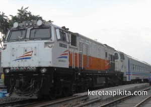 Kereta Api Bandung Jakarta