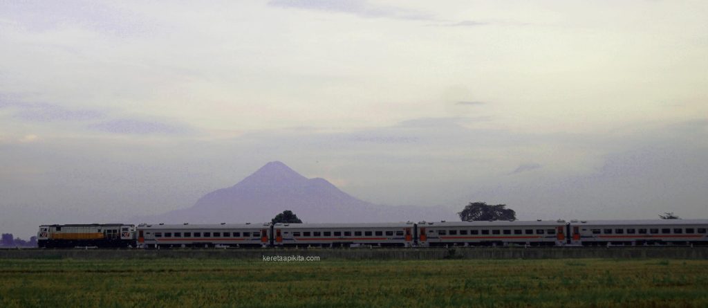 Kereta Api Ranggajati Bisnis