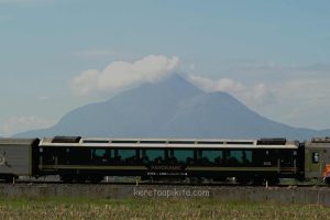 Kereta Panoramic
