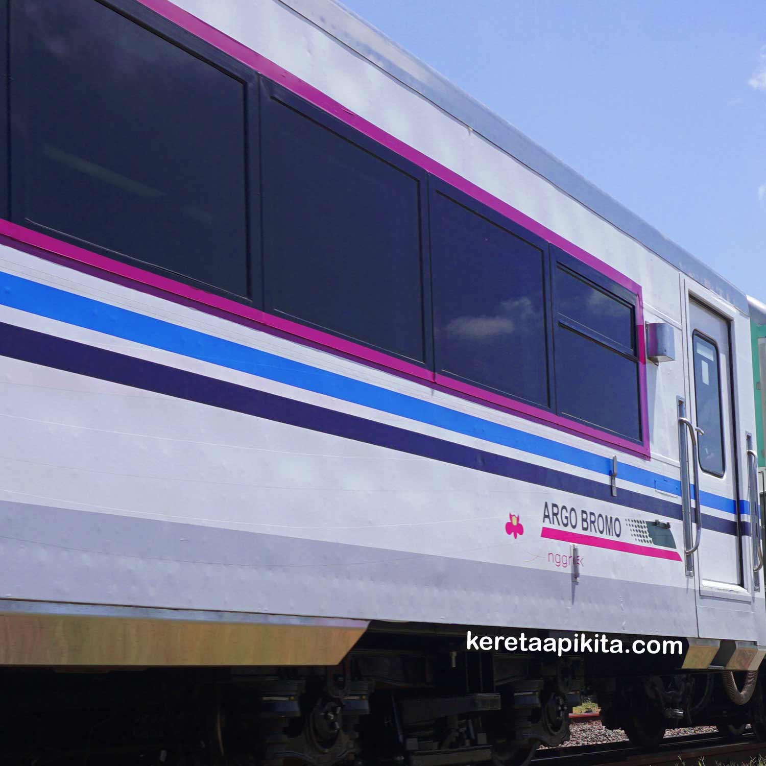 Selamat Tinggal Brand KA Argo Bromo Anggrek - Kereta Api Kita