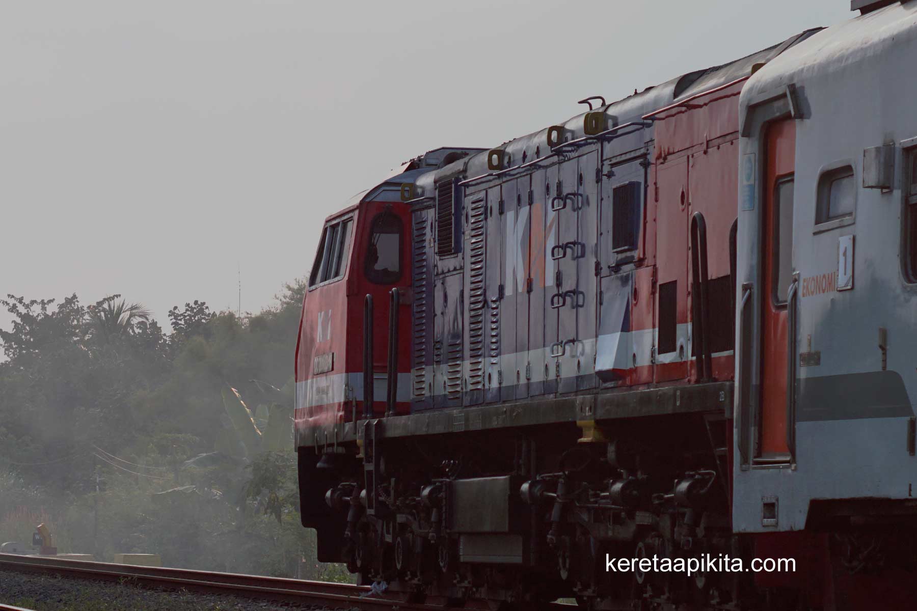 Cc201 Rnb CC201 RnB Hidung Miring Menjalani Dinasan CL Dhoho 407 - Kereta Api Kita