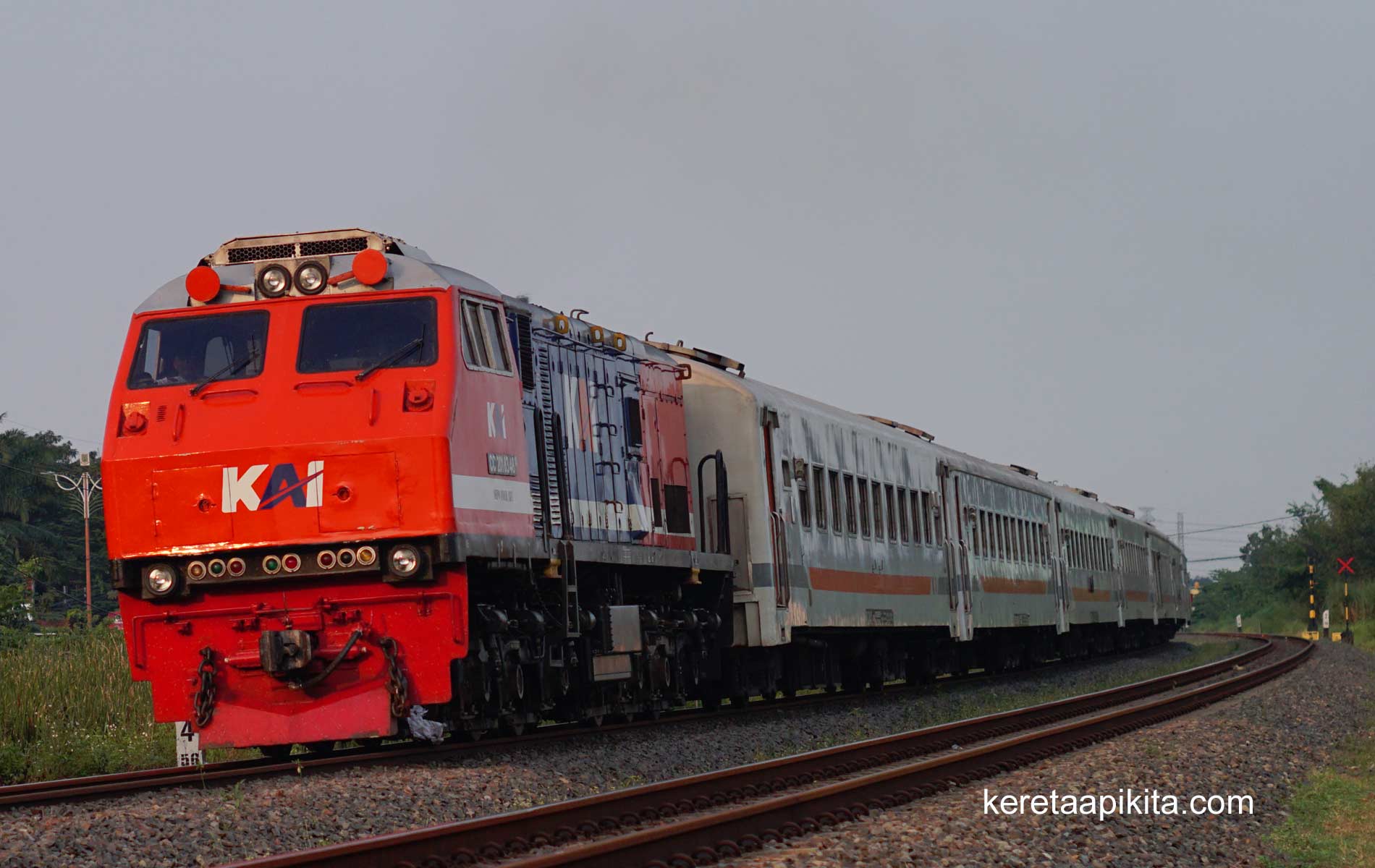 Cc201 Rnb CC201 RnB Hidung Miring Menjalani Dinasan CL Dhoho 407 - Kereta Api Kita