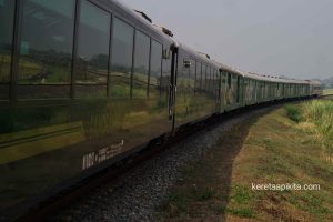 Kereta Panoramic Parcel Selatan