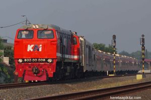 CC206 16 02 Merah Biru